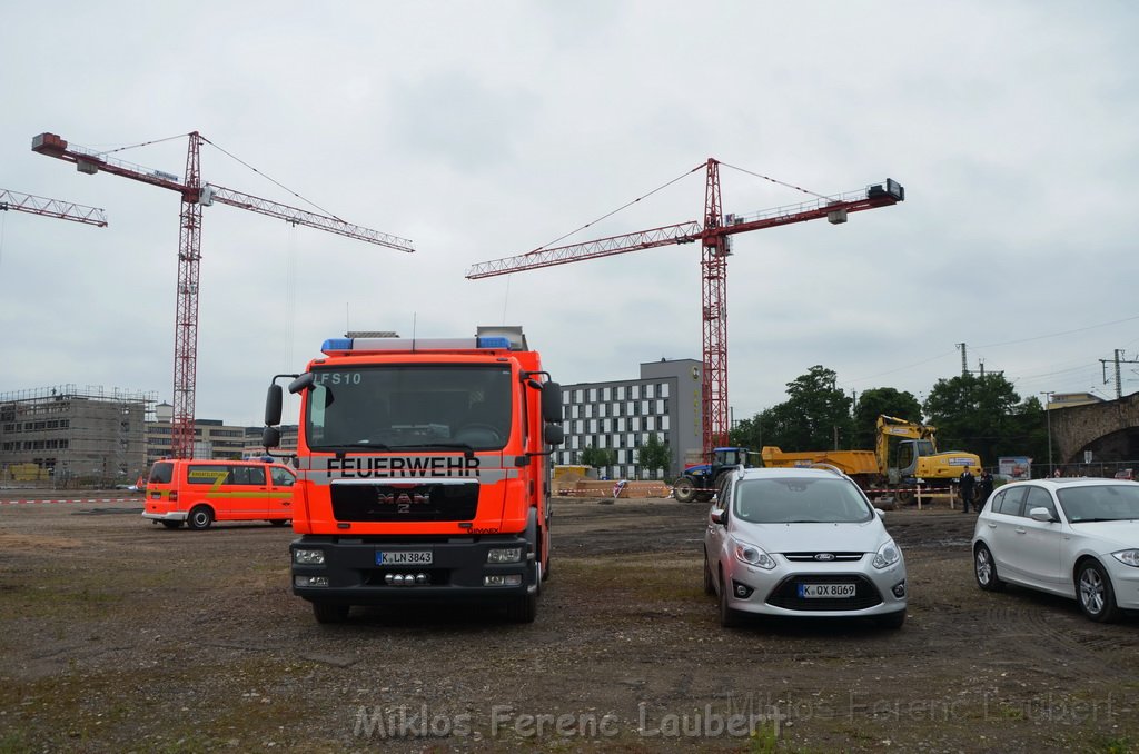 Erster Spatenstich Neues Feuerwehrzentrum Koeln Kalk Gummersbacherstr P165.JPG - Miklos Laubert